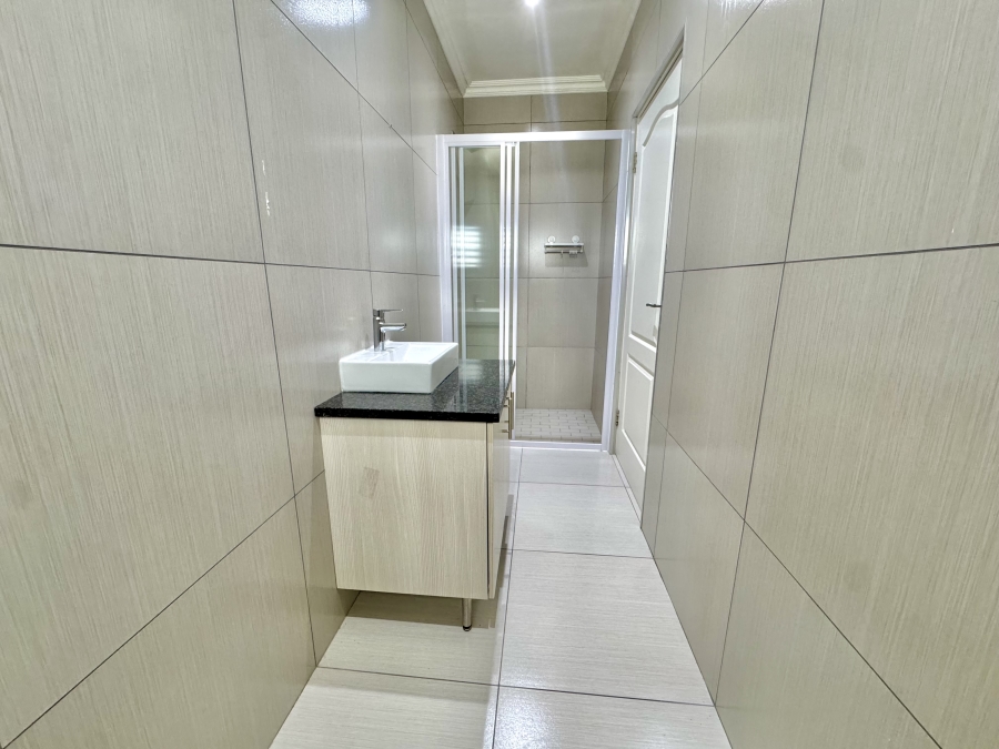 4 Bedroom Property for Sale in Parklands North Western Cape